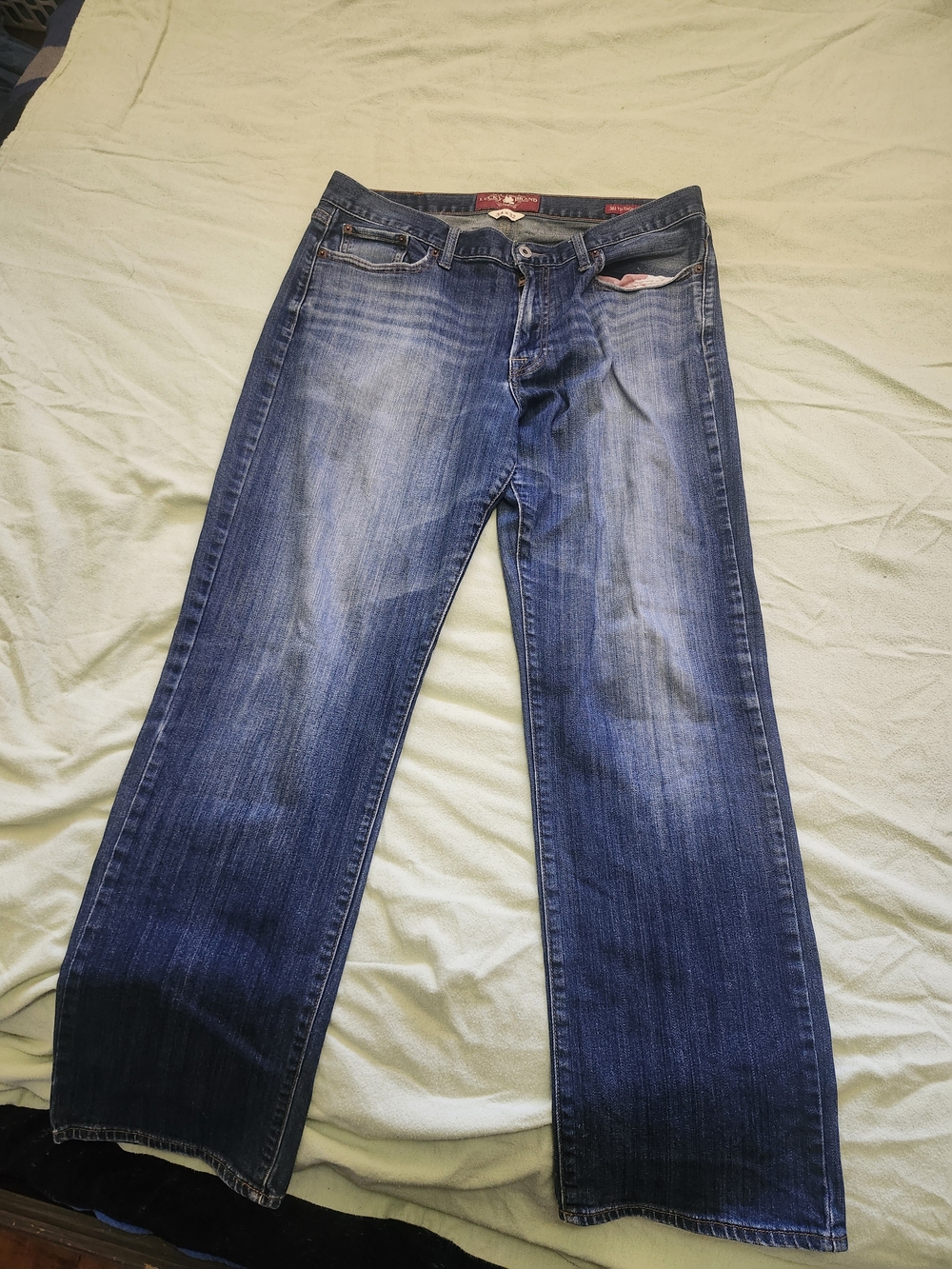 Lucky Brand 361 vintage straight blue denim jeans size 34/32